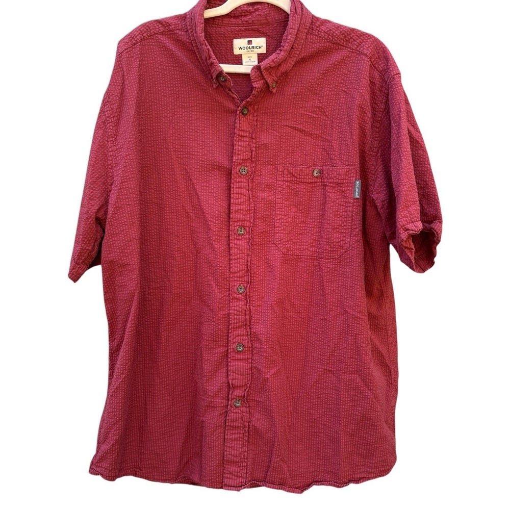 Woolrich Mens XL Button Down Shirt Red Seersucker Texture Short Sleeve Cotton - Picture 2 of 7
